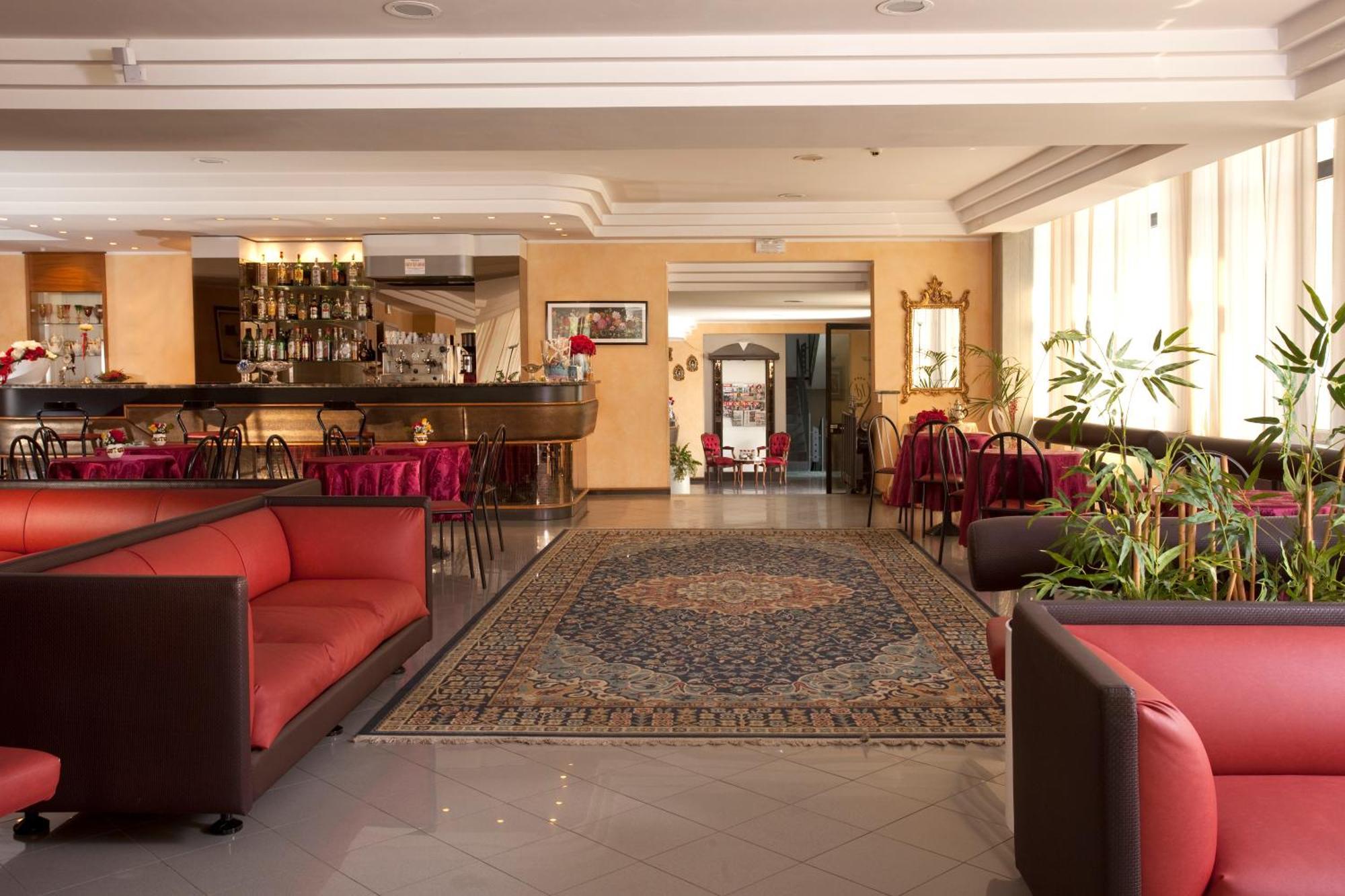 Hotel Capitol San Mauro Mare Exterior foto